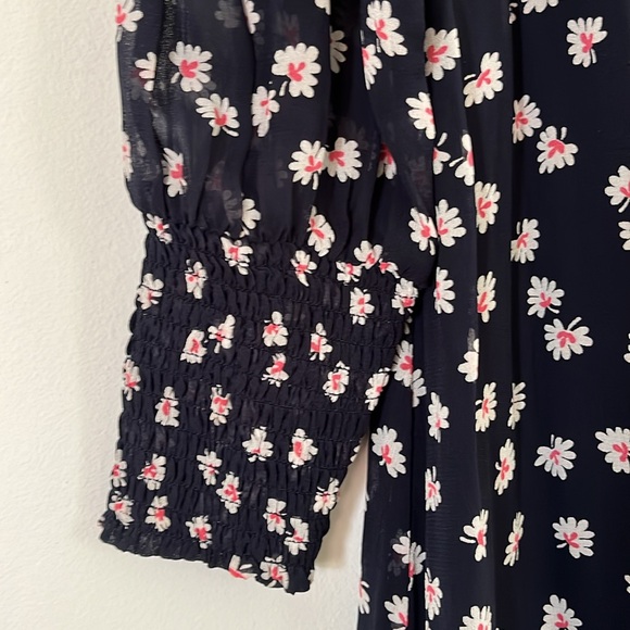 Beautiful Ganni floral dress - Picture 6 of 8